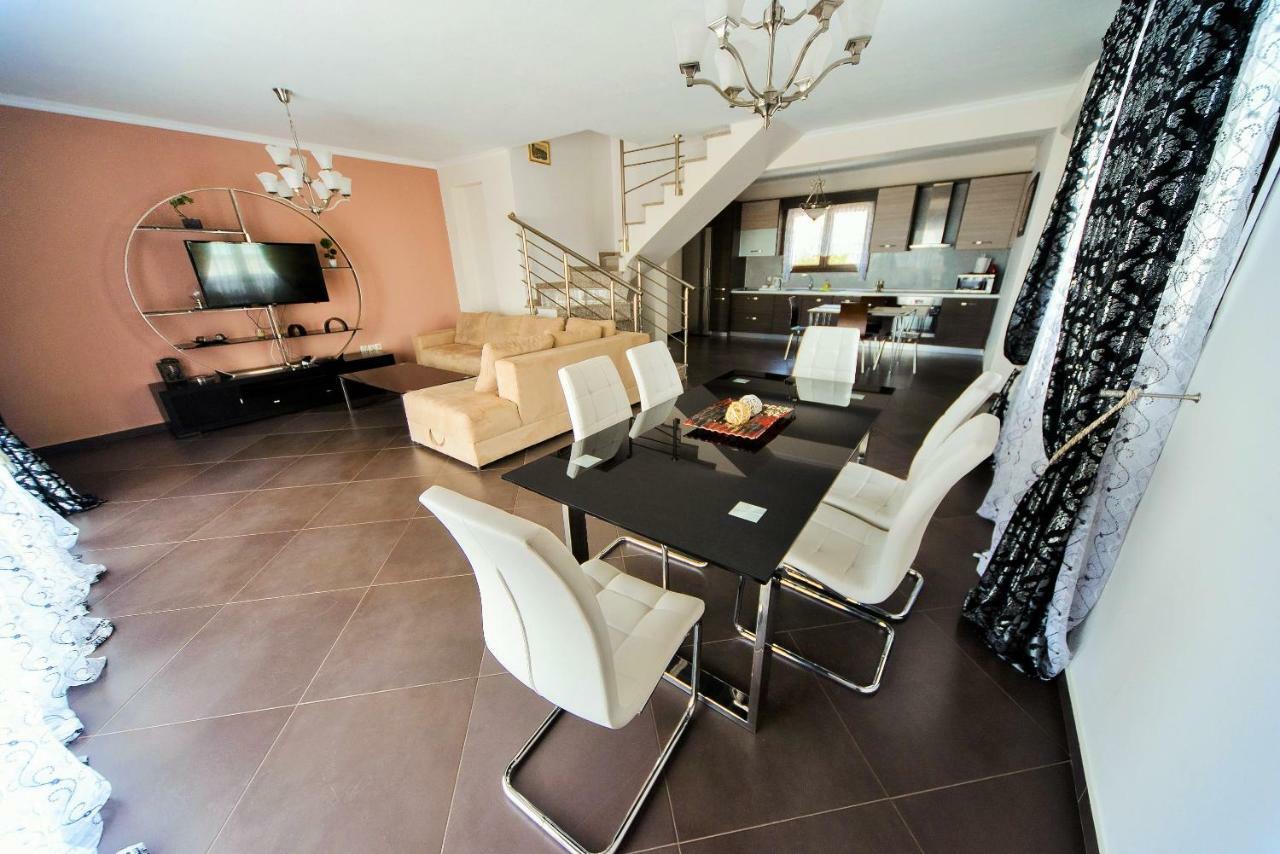 Villas ฮานิโอติ ภายนอก รูปภาพ
